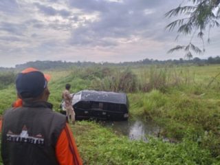 Mobil Terempas 30 Meter. (AlexaPodcast.ID)