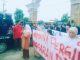 Puluhan Warga Demo di Kantor Desa Karangligar. (AlexaPodcast.ID)
