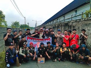 Kerja Bakti Massal di Kalijeruk, Warga Bersihkan Selokan dan Jalan Lingkungan. (AlexaPodcast.ID)