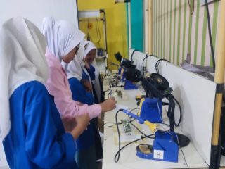 SMK PGRI 2 Karawang Kembali Gelar Kelas Industri Bersama PT. JVCKENWOOD (AlexaPodcast.ID)