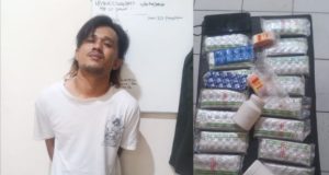 1.940 Butir Eksimer dan Tramadol Diamankan, Polsek Cibuaya Ringkus Pengedar Ribuan Butir Obat Terlarang Diamankan di Cibuaya (AlexaPodcast.ID) 