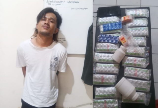 Ribuan Butir Obat Terlarang Diamankan di Cibuaya (AlexaPodcast.ID) ‎