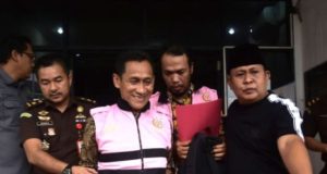 Modus Palsukan LPJ Kejari Bekasi Tahan 4 Tersangka Korupsi Dana Desa, Kerugian Negara Capai Rp 2,5 Miliar Mantan Kades Sumberjaya dan 3 Orang Jadi Tersangka. (AlexaPodcast.ID) 