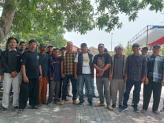 Warga Sindangmukti Datangi Kantor Kecamatan, Tuntut Pengadaan Ambulans dan Transparansi Pengelolaan Dana Desa Warga Sindangmukti Tuntut Pengadaan Ambulans. (AlexaPodcast.ID)