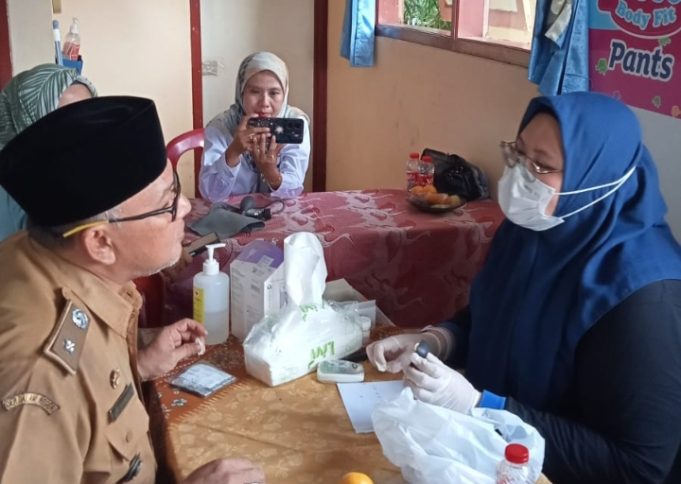 RSUD Jatisari Gelar Pemeriksaan Kesehatan Gratis untuk 100 Warga Perum Cikbar Sambut Milangkala Desa Balonggandu, RSUD Jatisari Beri Layanan Kesehatan Gratis. (AlexaPodcast.ID)