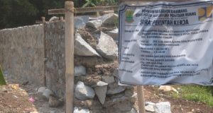 CV. Putra Surya Sadane Disorot, Pekerjaan Penurapan Cilamaran Dinilai Tidak Maksimal Pekerjaan Penurapan Saluran di Cilamaran (AlexaPodcast.ID)