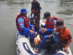 Hari Ketiga Pencarian Korban Tenggelam di Bawah Jembatan Badami Berhasil Ditemukan Tim Gabungan Temukan Korban Tenggelam di Kalimalang. (AlexaPodcast.ID)