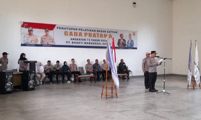 Polres Karawang Hadiri Penutupan Pelatihan Satpam Gada Pratama Angkatan 73 Kapolres Karawang Harap Satpam Jadi Garda Terdepan Jaga Keamanan dan Ketertiban. (AlexaPodcast.ID)