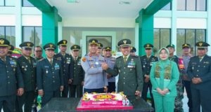 Kapolres Karawang Hadiri Perayaan HUT TNI ke-80, Wujudkan Sinergi TNI–Polri untuk Indonesia Maju Perayaan HUT TNI ke-80 di Karawang Berlangsung Meriah, Wujud Kekompakan TNI–Polri dan Forkopimda. (AlexaPodcast.ID)