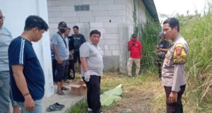 Polres Karawang Selidiki Temuan Jasad Bayi di Rengasdengklok Utara Mayat Bayi Ditemukan Tak Bernyawa di Area Permukiman Warga. (AlexaPodcast.ID)