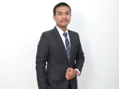 Law Firm Alexa Bongkar Dugaan Penggelapan Uang Perdamaian, Oknum Kades Cikarang Diduga Embat Rp45 Juta Entis Sutisna, S.H. dari Law Firm Alexa & Partners. (AlexaPodcast.ID)