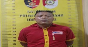 Polres Karawang Tangkap Pelaku Pembunuhan Karyawan Minimarket yang Jasadnya Ditemukan di Sungai Citarum Pelaku Penganiayaan Disertai Pemerkosaan Ditangkap di Purwakarta. (AlexaPidcast.ID)