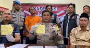 Pasutri di Babelan Nekat Curi Motor Demi Biaya Berobat Anak, Kini Dibekuk Polisi Unit Reskrim Polsek Babelan Tangkap Pelaku Curanmor. (AlexaPodcast.ID)