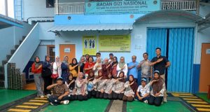 SPPG Cibungur Indah Klarifikasi Soal Isu di Menu MBG, Dinkes Karawang Lakukan Audit dan Evaluasi SPPG Cibungur Indah Bersama Dinkes Karawang. (AlexaPodcast.ID)