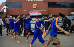 Polres Karawang Ungkap 28 Kasus Narkoba dalam Dua Bulan, Puluhan Tersangka Dibekuk 28 Kasus Narkoba dalam Dua Bulan, 32 Tersangka Dibekuk. (AlexaPodcast.ID) 