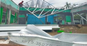 Proyek Rp624 Juta di SMPN 1 Batujaya Bermasalah, Atap Bangunan Dua Kali Roboh Atap Bangunan SMPN 1 Batujaya Dua Kali Roboh. (AlexaPodcast.ID)