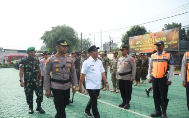Polres Karawang Gelar Apel Kesiapsiagaan Hadapi Potensi Bencana Alam. (AlexaPodcast.ID)