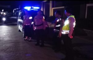 Polsek Babelan Gencarkan Patroli Biru Dini Hari Demi Jaga Harkamtibmas Kapolsek Babelan Pimpin Patroli Biru untuk Tekan Aksi Curas, Curat, dan Curanmor. (AlexaPodcast.ID)