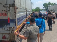 Serangkaian Pemeriksaan Dilakukan, Polres Karawang Dalami Penyebab Lakalantas Dawuan Timur Polres Karawang Percepat Penyelidikan Lakalantas Maut di Jalan Ahmad Yani Cikampek. (AlexaPodcast.ID)