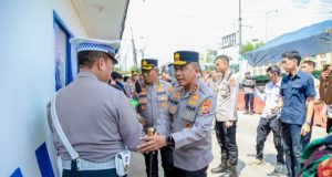 Cek Jalur Nataru, Kapolda Jabar Pastikan Pengamanan di Karawang Siap Total Pantau Jalur Jomin hingga Pantura, Kapolda Jabar Prioritaskan Keselamatan Masyarakat. (AlexaPodcast.ID)