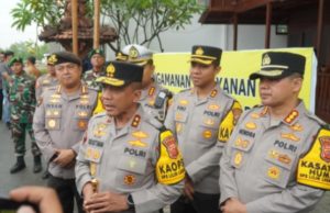 Pastikan Kelancaran Nataru, Kapolda Jabar Pantau Tol Japek dan Rest Area KM 57 Karawang Kapolda Jabar Tinjau Rest Area KM 57 Karawang. (AlexaPdcast.ID)