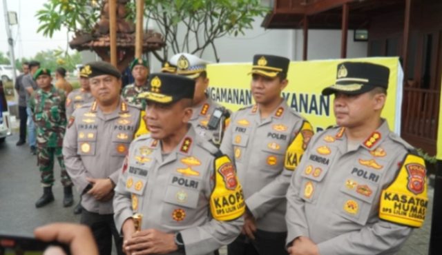 Kapolda Jabar Tinjau Rest Area KM 57 Karawang. (AlexaPdcast.ID) Kapolda Jabar Tinjau Rest Area KM 57 Karawang. (AlexaPdcast.ID)