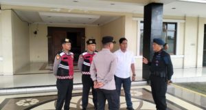 Jelang Natal 2025, Polres Karawang Siagakan Pospam Dawuan dalam Operasi Lilin Lodaya Polres Karawang Pastikan Keamanan Ibadah Natal dan Tahun Baru 2026. (AlexaPodcast.ID)