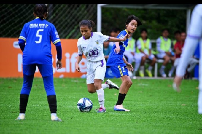 Wulan Hattrick, Persipo Putri Purwakarta Bungkam RRI Score 6-0 Persipo Putri Menang Telak di Pekan ke-14, Wulan Kokoh di Papan Top Skor. (AlexaPodcast.ID)