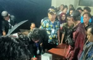 Dugaan Ketidaksinkronan Data Suara, Tim Calon Nomor 4 Pilkades Cikampek Utara Ancam Gugat Panitia 11 Pilkades Cikampek Utara Terancam Digugat. (AlexaPodcast.ID)