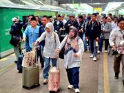 Kereta Api Jadi Andalan Mudik Balik, Daop 3 Cirebon Catat Rekor Penumpang KAI Daop 3 Cirebon Kewalahan Layani Arus Balik. (AlexaPodcast.ID)