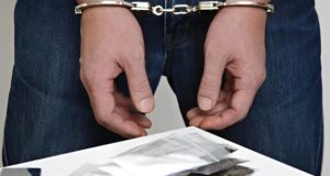 Hendak Edarkan Sabu dengan Sistem Tempel, Pria Asal Karawang Diamankan Polisi Bersama 20 Paket Sabu Gambar ilustrasi, Pengedar Sabu Dibekuk di Perumahan Citra Kebun Mas. (AlexaPodcast.ID)