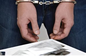 Hendak Edarkan Sabu dengan Sistem Tempel, Pria Asal Karawang Diamankan Polisi Bersama 20 Paket Sabu Gambar ilustrasi, Pengedar Sabu Dibekuk di Perumahan Citra Kebun Mas. (AlexaPodcast.ID)