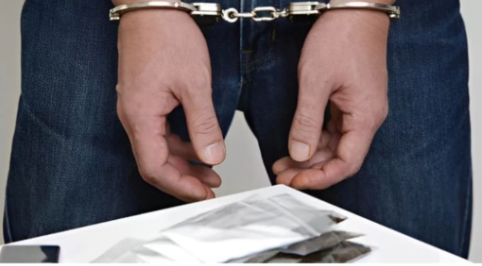 Hendak Edarkan Sabu dengan Sistem Tempel, Pria Asal Karawang Diamankan Polisi Bersama 20 Paket Sabu Gambar ilustrasi, Pengedar Sabu Dibekuk di Perumahan Citra Kebun Mas. (AlexaPodcast.ID)