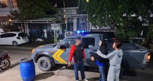 Pelaku Penganiayaan Berencana di Telukjambe Berhasil Diamankan Polisi Pelaku Penusukan di Telukjambe Timur Ditangkap Kurang dari Dua Jam. (AlexaPodcast.ID)