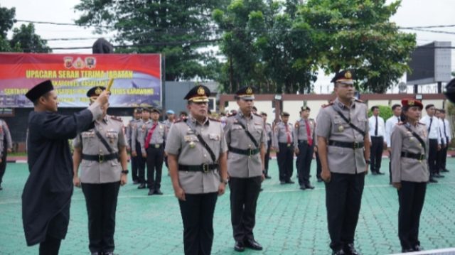 Serah Terima Jabatan (Sertijab) Wakapolres dan Serah Terima Jabatan (Sertijab) Wakapolres dan Kasatlantas,(AlexaPodcast.ID)