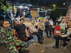 Usai Apel Bersama Warga, Polsek Senen Intensifkan Patroli Cegah Tawuran Polsek Senen Turun Patroli Bersama Warga. (AlexaPdcast.ID)