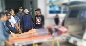 Pencari Besi Bekas Tewas Tertimpa Mata Gerinda di Rengasdengklok Korban di bawa ke Rumah Sakit terdekat. (AlexaPodcast.ID)