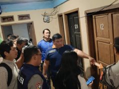 Diduga Usai Cekcok dengan Kekasih, Pria di Telukjambe Timur Ditemukan Gantung Diri Karyawan Swasta Ditemukan Tak Bernyawa di Kamar Kos. (AlexaPodcast.ID)