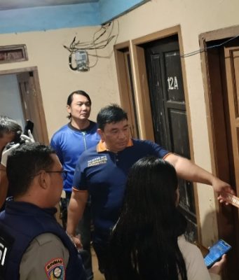 Diduga Usai Cekcok dengan Kekasih, Pria di Telukjambe Timur Ditemukan Gantung Diri Karyawan Swasta Ditemukan Tak Bernyawa di Kamar Kos. (AlexaPodcast.ID)