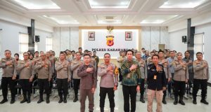 Polres Karawang Sosialisasikan KUHAP dan KUHP Baru, Tingkatkan Profesionalisme Anggota Kapolres Karawang Pimpin Sosialisasi KUHAP dan KUHP Baru. (AlexaPodcast.ID)