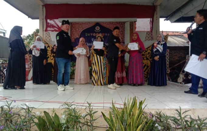 Festival Qasidah Karawang Wetan Jadi Ajang Silaturahmi dan Syiar Islam Jelang Ramadhan Warga Karawang Wetan Antusias Ikuti Festival Qasidah Tingkat Kelurahan. (Alexaapodcast.ID) 