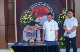 Gedung Baru Satres Narkoba Polres Karawang Diresmikan Pemkab Hibahkan Gedung, Satres Narkoba Kini Berkantor di Mako. (AlexaPodcast.ID)