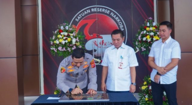 Gedung Baru Satres Narkoba Polres Karawang Diresmikan Pemkab Hibahkan Gedung, Satres Narkoba Kini Berkantor di Mako. (AlexaPodcast.ID)