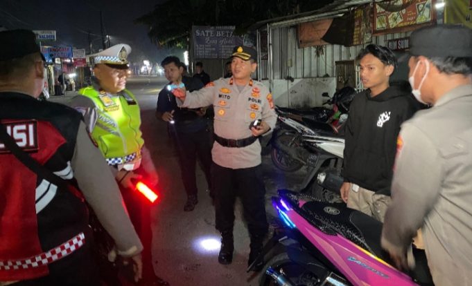 Patroli Gabungan Polsek Babelan Tertibkan Knalpot Brong Polsek Babelan Sasar Knalpot Brong dan Motor Tanpa Plat. (AlexaPodcast.ID)