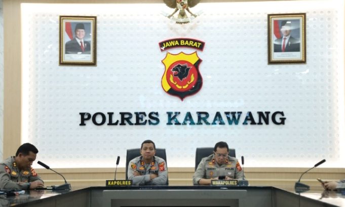 Viral di Medsos, Polres Karawang Tangani Kasus Penganiayaan Anak di Tempuran Polres Karawang Proses Hukum Kasus Dugaan Kekerasan terhadap Anak. (AlexaPodcast.ID)