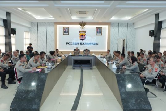 Enam Perwira Jadi Instruktur Latpraops Ketupat Lodaya 2026 di Polres Karawang Polres Karawang Gelar Latpraops Ketupat Lodaya 2026. (AlexaPodcast.ID)