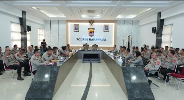 Enam Perwira Jadi Instruktur Latpraops Ketupat Lodaya 2026 di Polres Karawang Polres Karawang Gelar Latpraops Ketupat Lodaya 2026. (AlexaPodcast.ID)