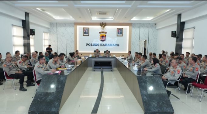 Enam Perwira Jadi Instruktur Latpraops Ketupat Lodaya 2026 di Polres Karawang Polres Karawang Gelar Latpraops Ketupat Lodaya 2026. (AlexaPodcast.ID)