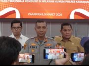 Satlantas Polres Karawang Berlakukan Pembatasan Truk Sumbu Tiga Selama Arus Mudik Lebaran 2026 Polres Karawang Atur Pembatasan Angkutan Barang Demi Kelancaran Arus Mudik. (AlexaPodcast.ID)