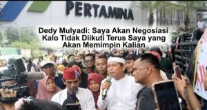 Janji Ganti Rugi Belum Cair, Warga Karawang dan Mahasiswa Siap “Menagih” ke Kantor Pusat Pertamina Janji Buffer Zone Berjalan Lambat, Warga Karawang Pilih Aksi ke Pusat Pertamina. (AlexaPodcast.ID)